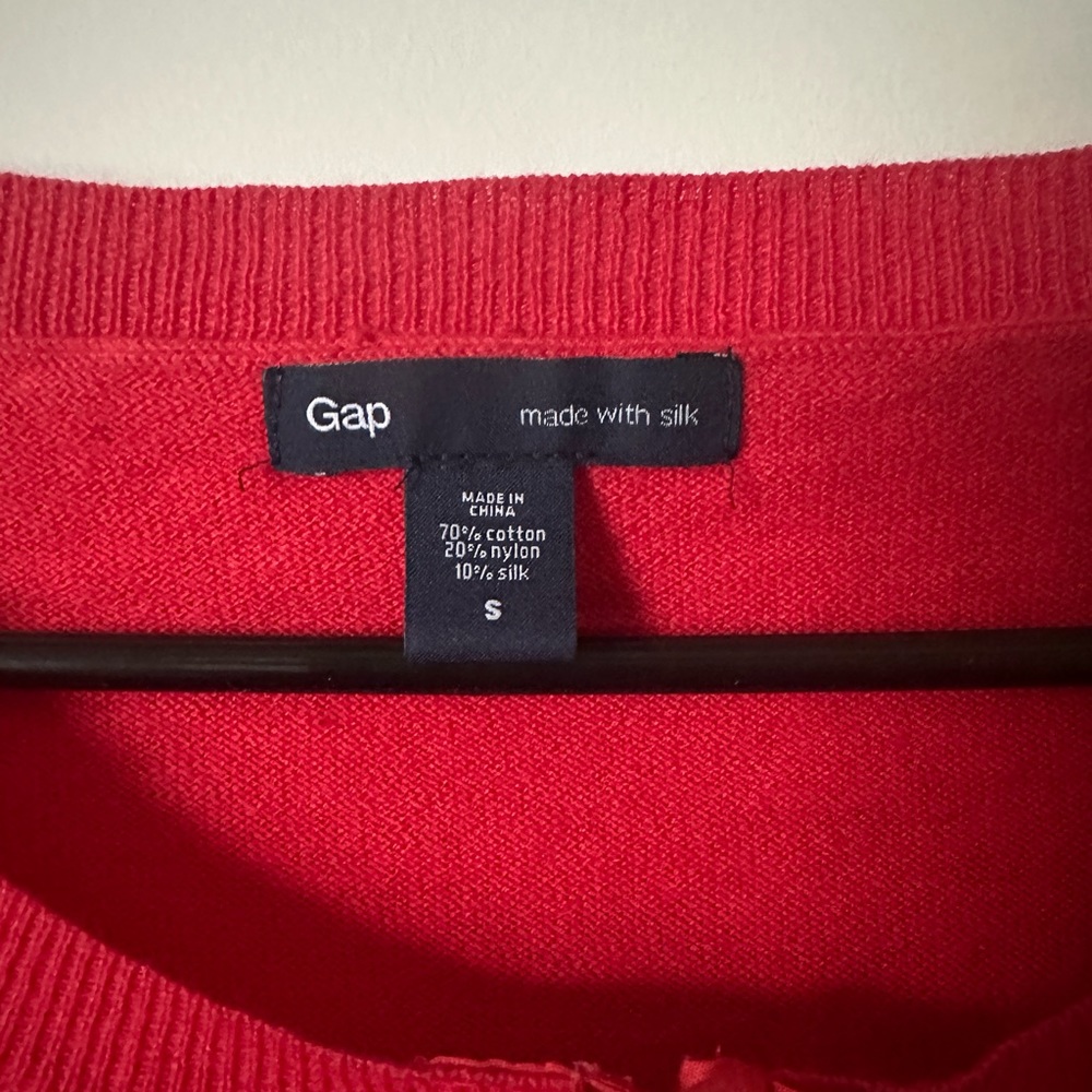 GAP Ruffled Light Weight Sweater - Picture 2 of 3